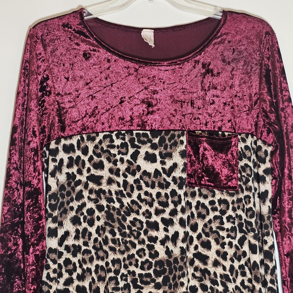 Lilypad Tunic Top Womens 3X Burgundy Velvet Leopard Print Long Sleeve Pocket - Picture 2 of 11